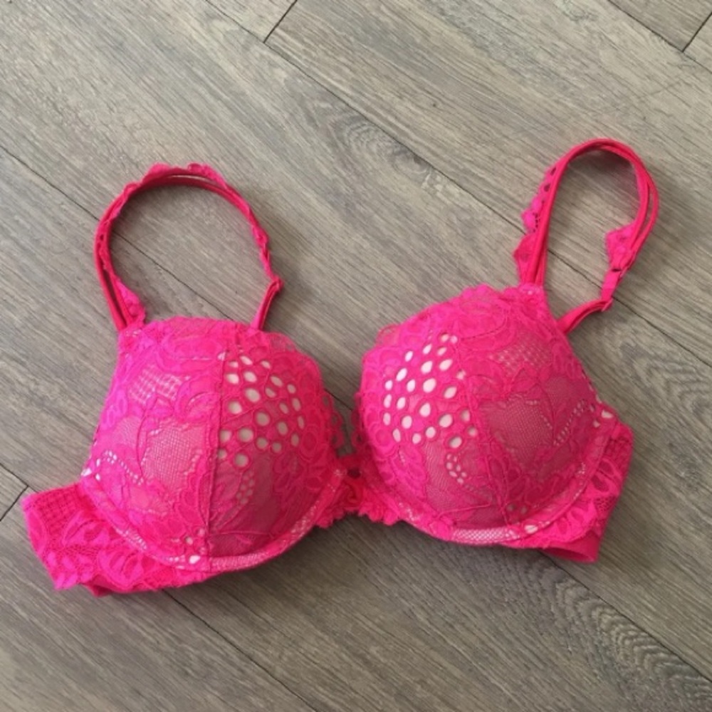 Victoria’s Secret Bombshell Bra